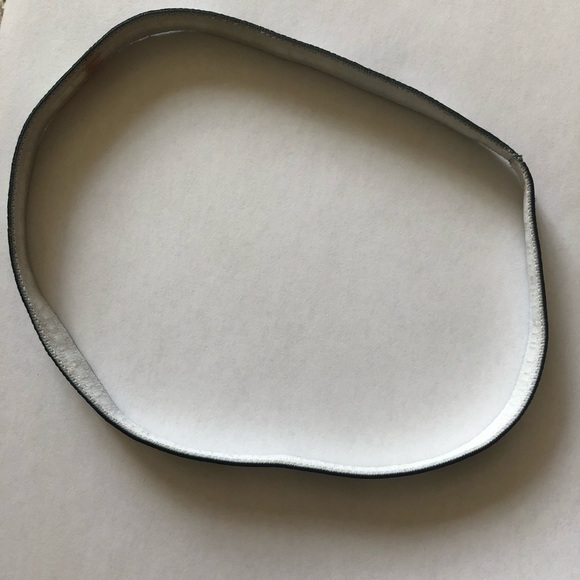 black nike headband - Picture 3 of 4